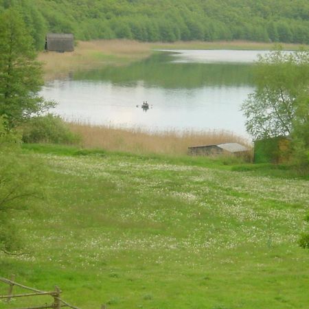 Landhotel Am Peetscher See Mirow Exterior foto