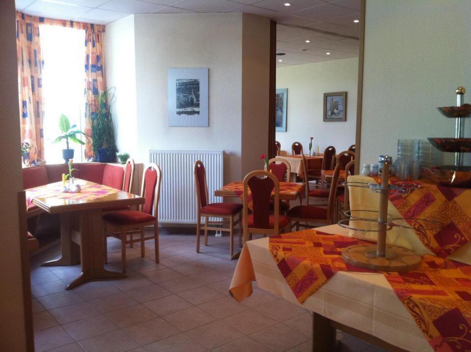 Landhotel Am Peetscher See Mirow Exterior foto
